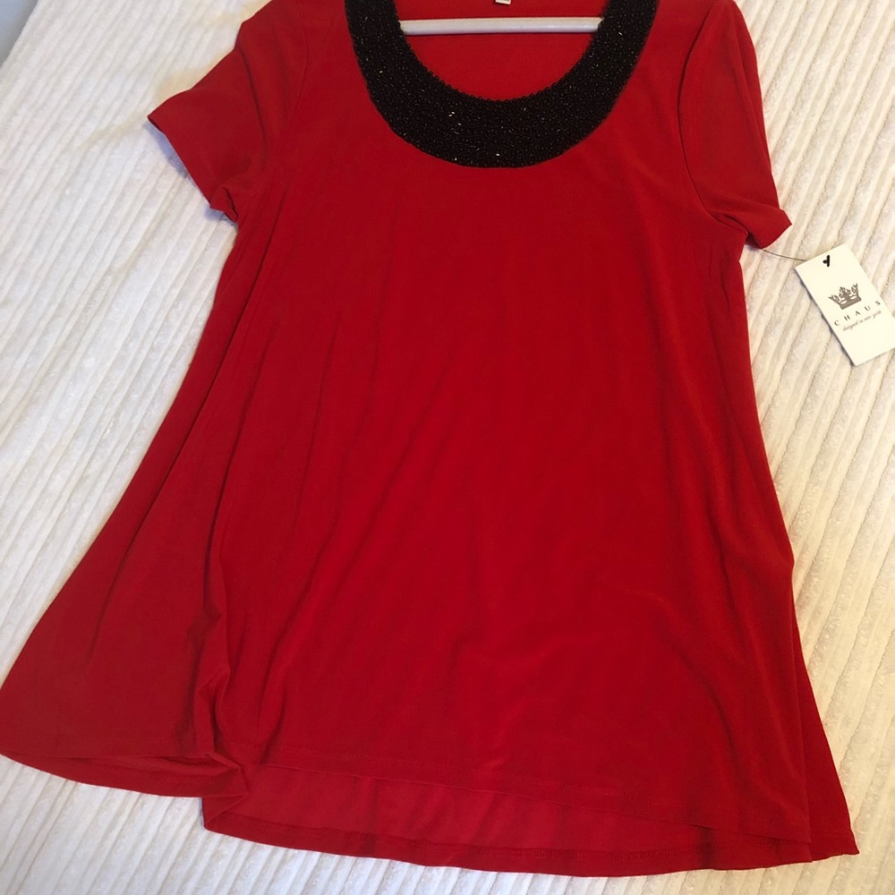 Red blouse - Picture 2 of 5